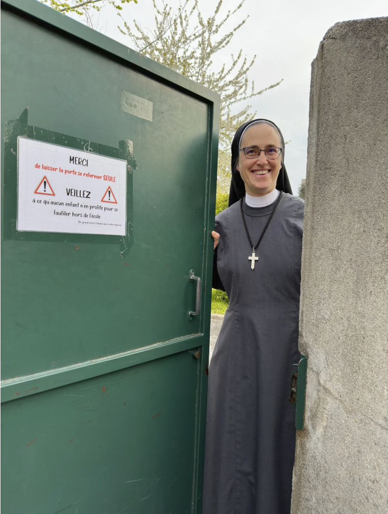 Rencontre sur la Via Magdalena — La porte ouverte